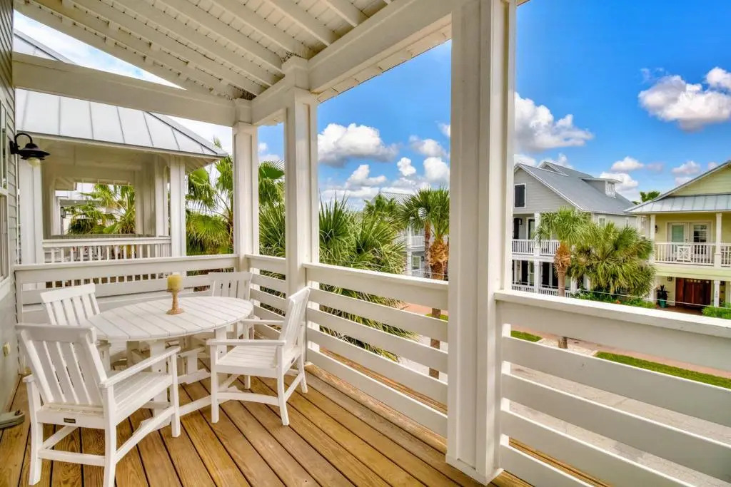 Shore House 183 BE