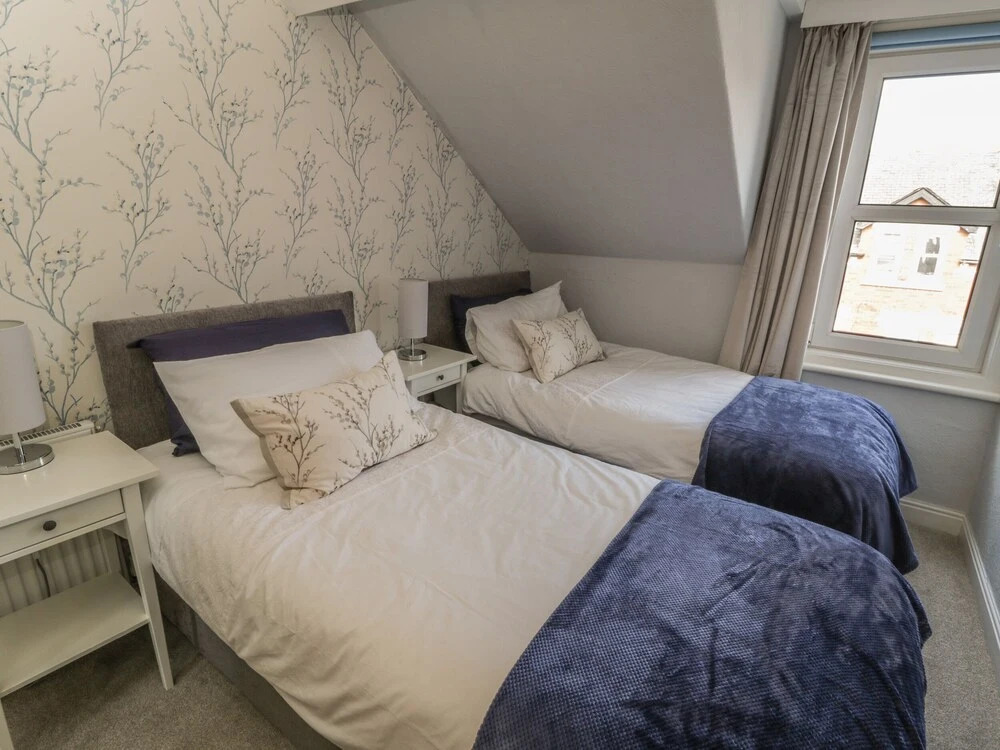 Allium House