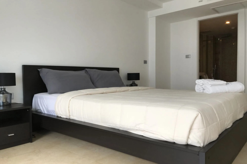 Grand Avenue Super Condo