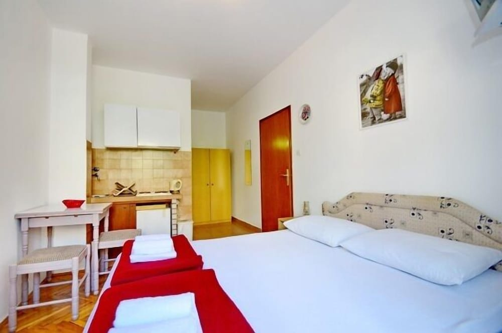Ksenija Apartments