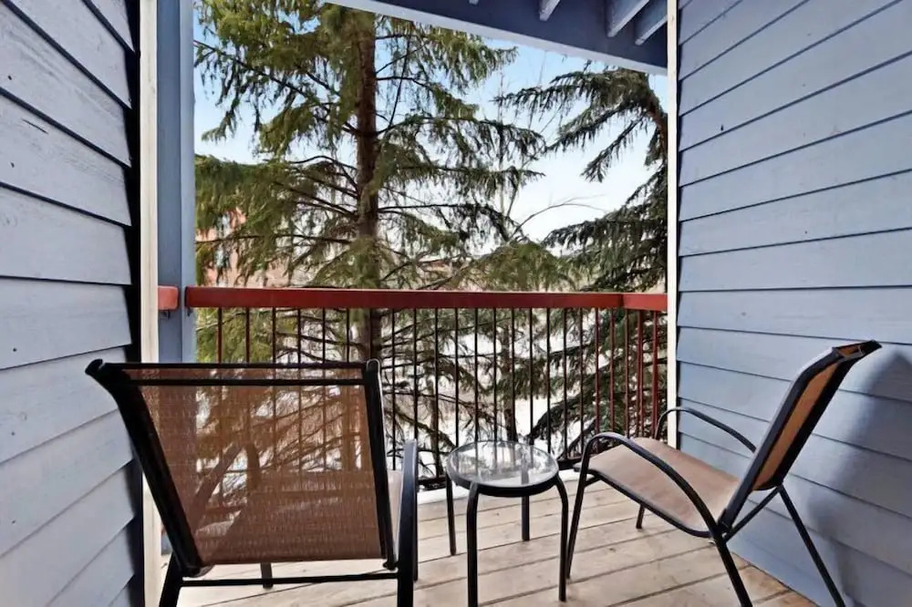 3 Bedroom Ski in Condo Only One Block From Historic Downtown, Shopping, Restaurants and Entertainment