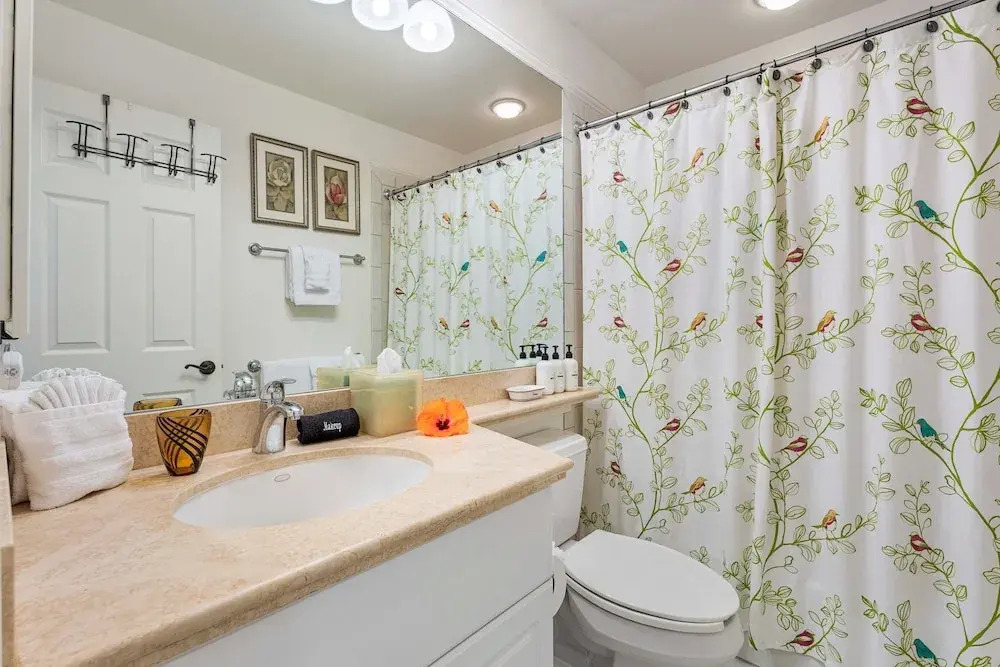 Spacious Townhome - Close to Beaches & Shopping! - Vrkcv