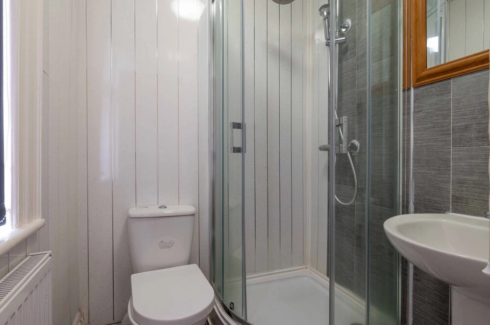 Lovely 13-bed House in Coventry