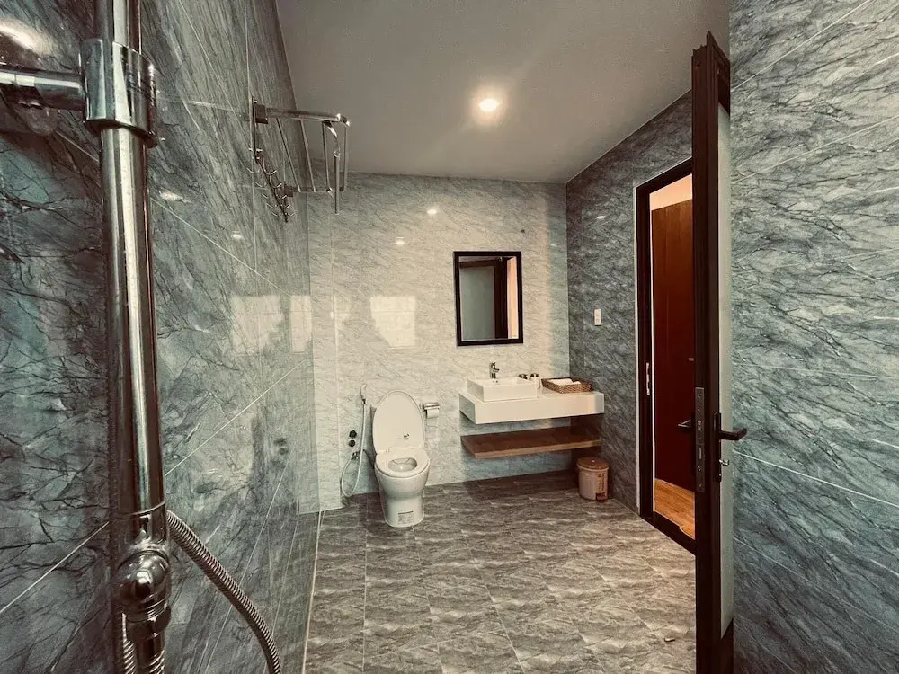 Le riverside Villa Hoi An by Hometown