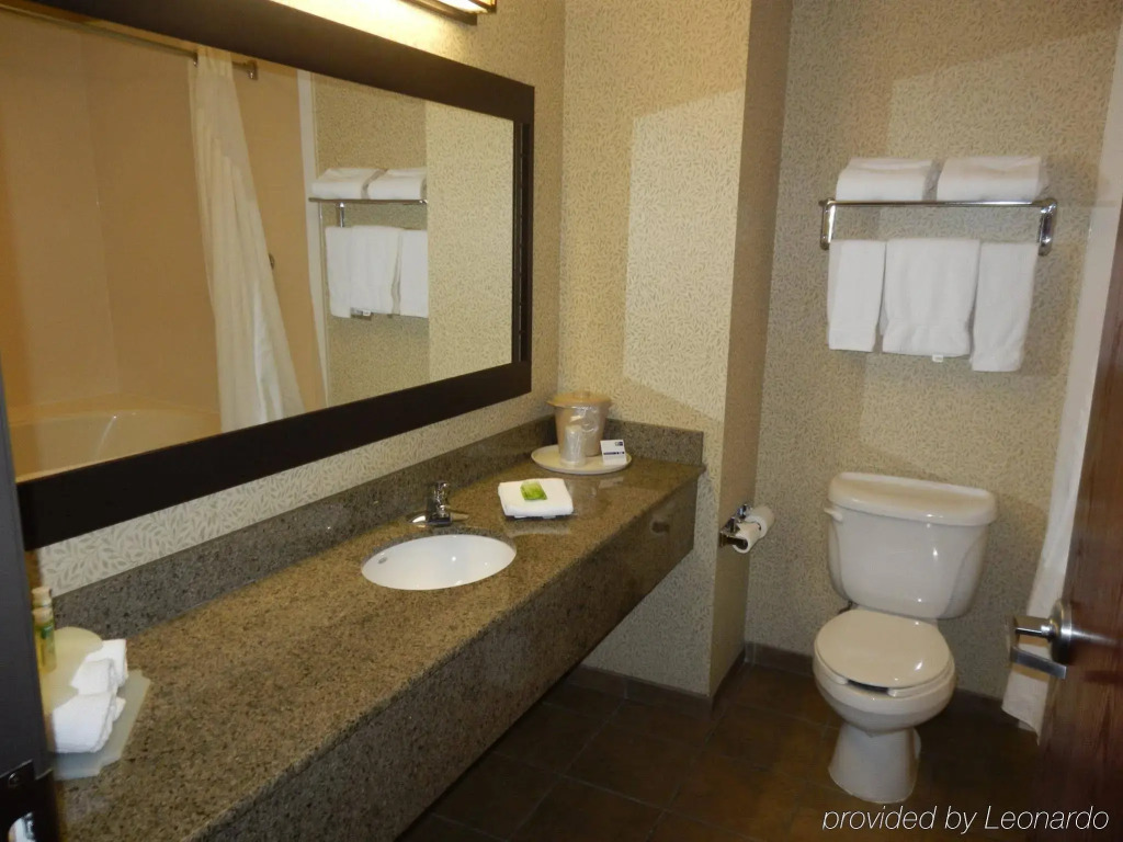 Holiday Inn Express & Suites St George North - Zion