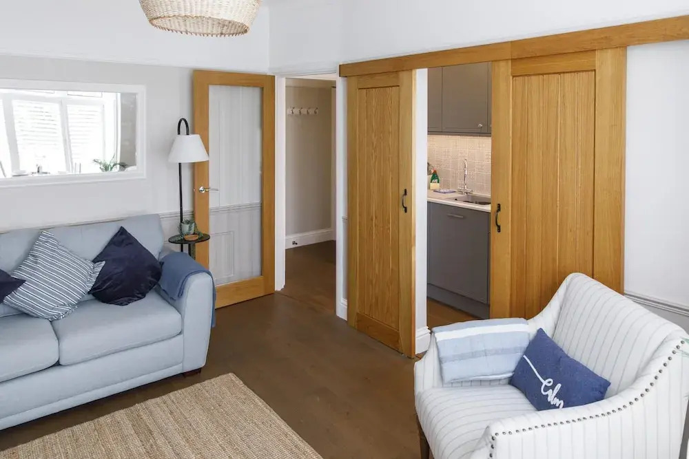 The Grove Apartment With Free on Street Parking