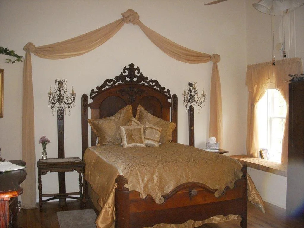 The Brownstone Inn