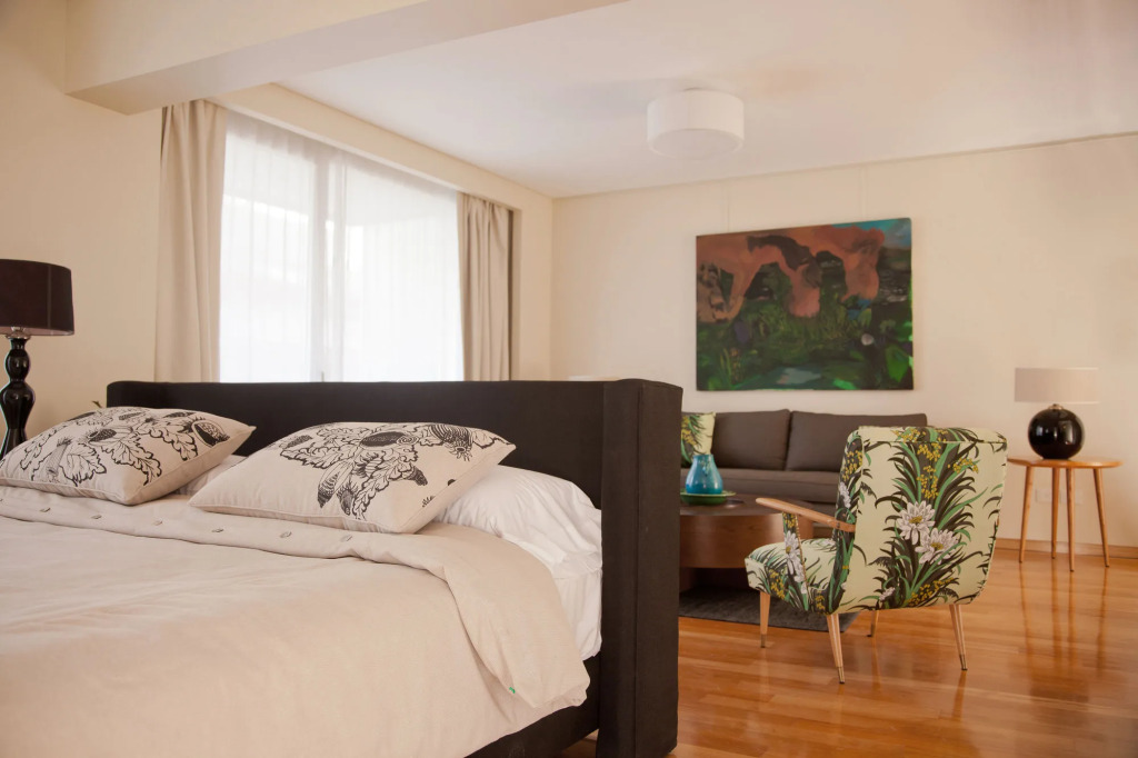 Art Suites & Gallery