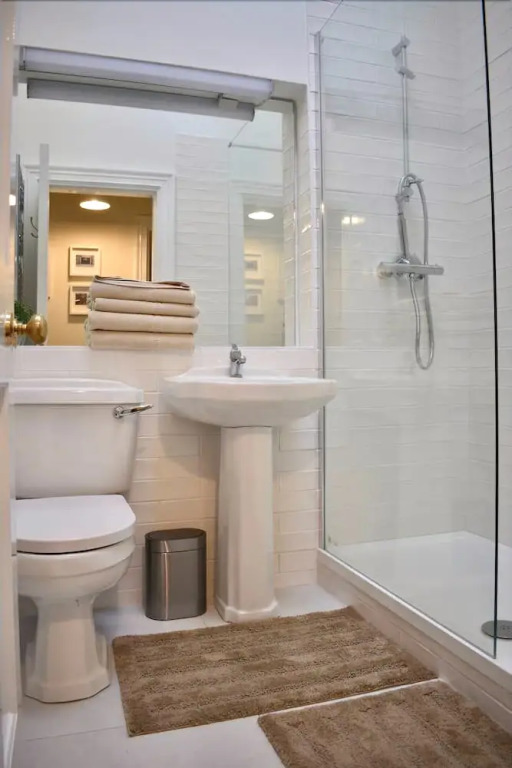 Newly Refurbished 2 Bedroom Townhouse in Dublin 4