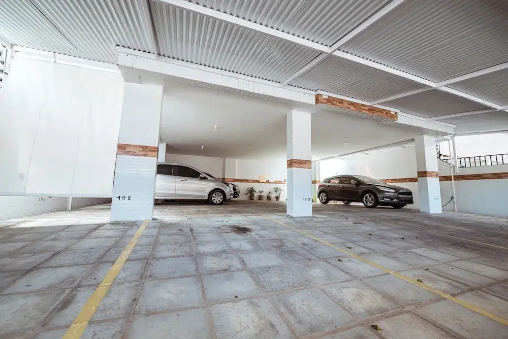 Apartamento com Garagem a 200m da Praia do Bessa
