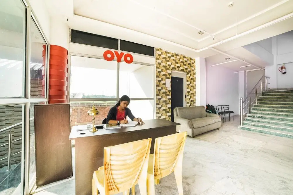Royal Palace by OYO Rooms