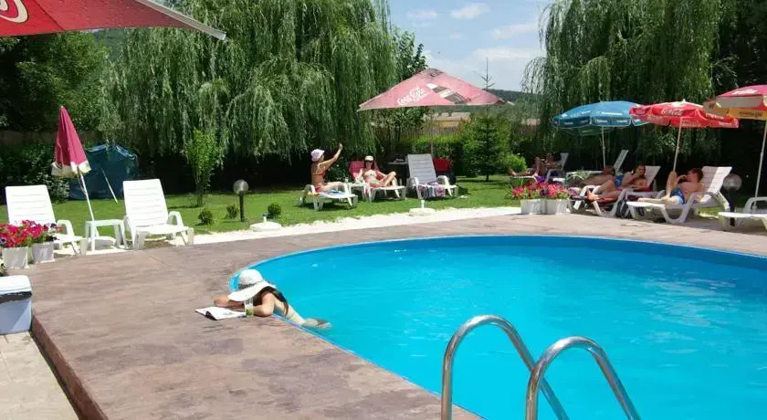 Family Hotel Iv