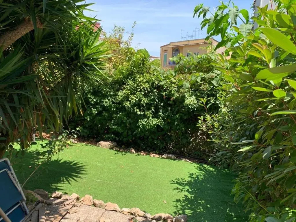 Garden House Apartment With Garden In Naples