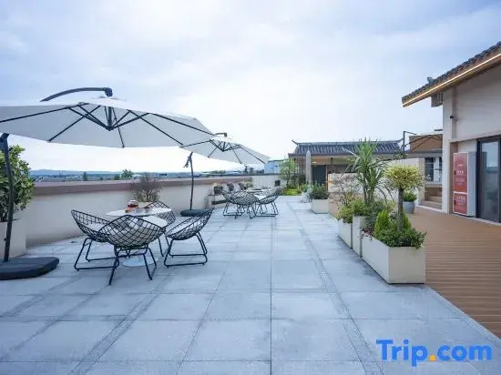 Jiezi Ancient Town Xichuan Occasional Residence