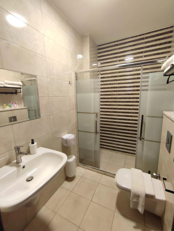 Black Iris Hotel II