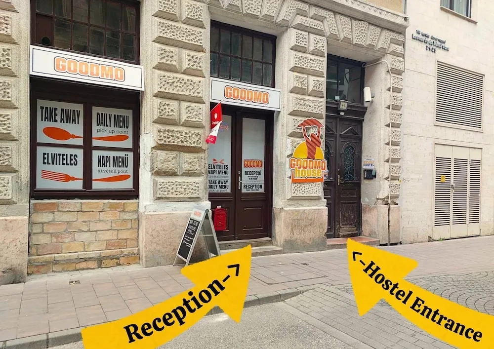 GoodMo Budapest Smart Rooms