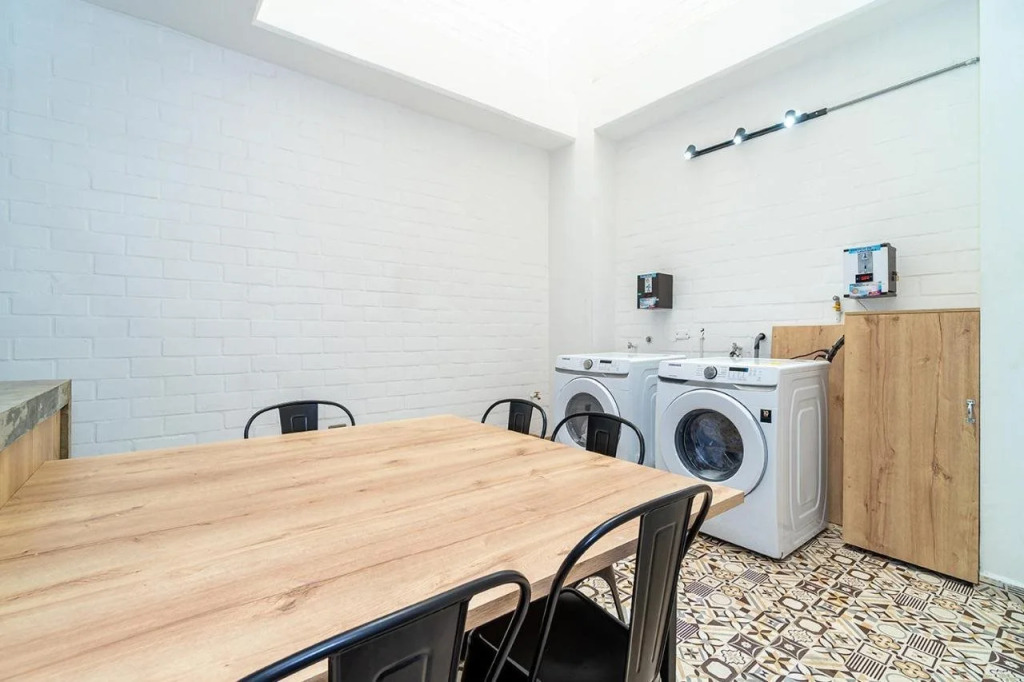 Hotel Living Box