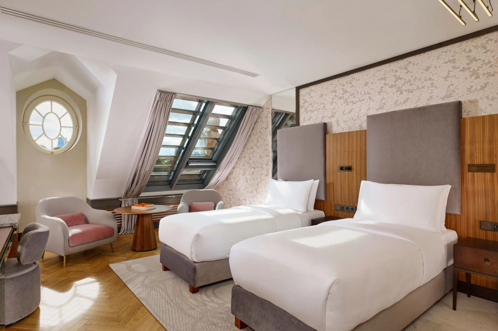Hotel Verte, Warsaw, Autograph Collection