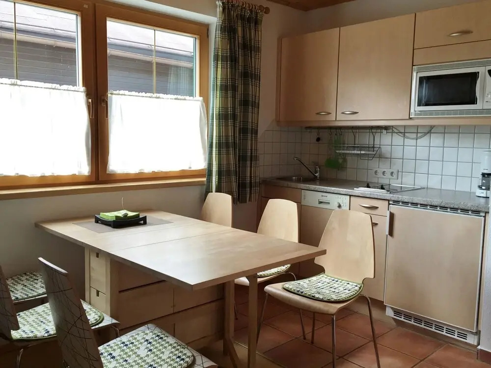 Fabulous Apartment in Tyrol near Ski Slopes & Lake