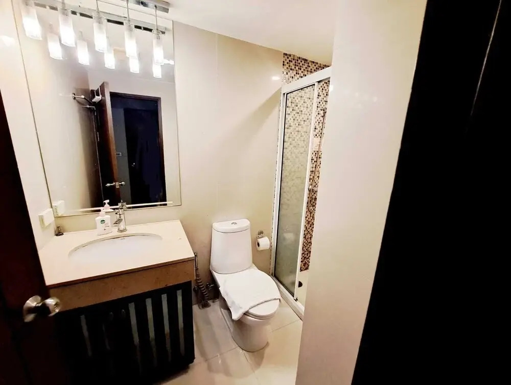7B - 5 Bedroom Downtown Penthouse With Shared Pool