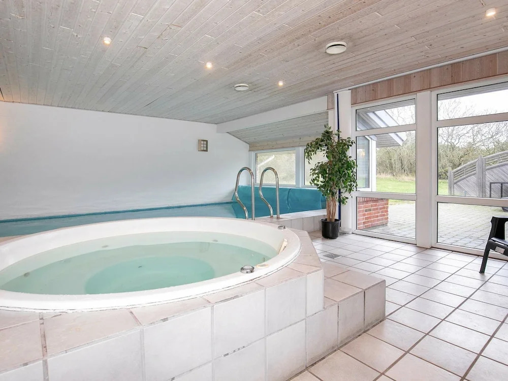 Lavish Holiday Home in Ringkøbing With Sauna
