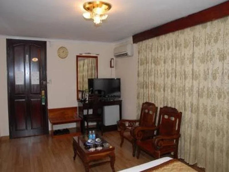 Phu Tho Hotel