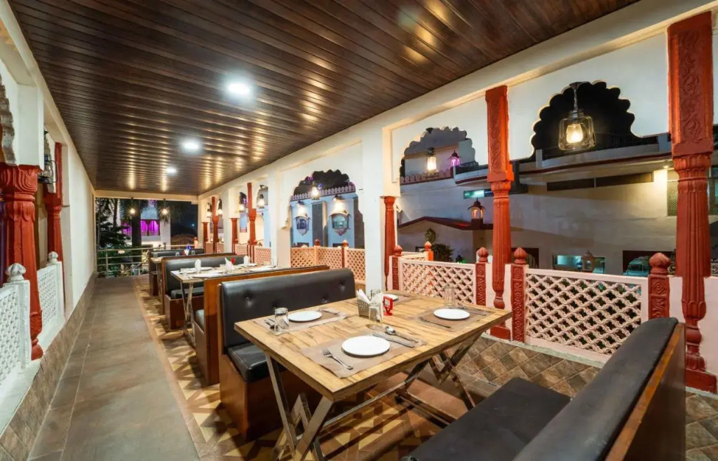 Hotal Paradise Palace Inn (Highway Hotel)