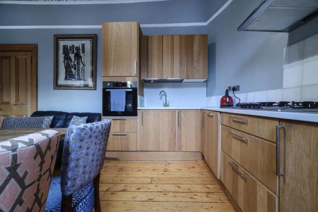 2 Bed in great location 15-20 Minutes walk to SEC