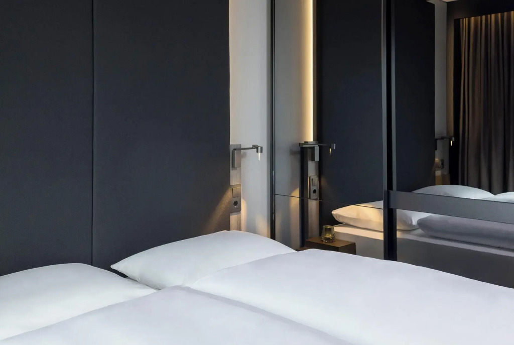 Hotel AMANO East Side