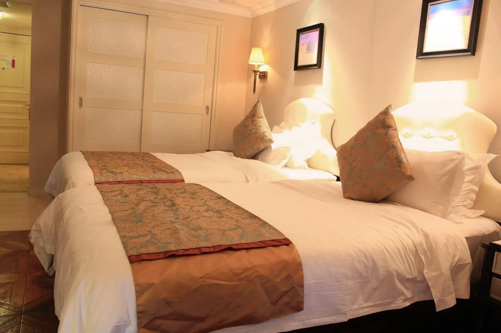 Отель Sanya Yalong Bay Sintra Suites
