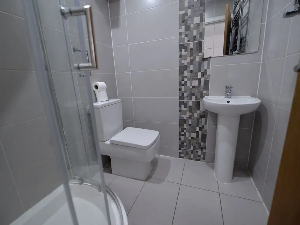 Enticing Holiday Home in Coventry With Garden