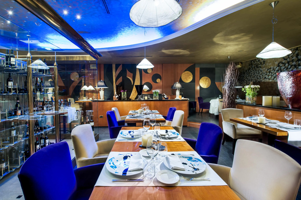 Отель Royal Hotel Carlton