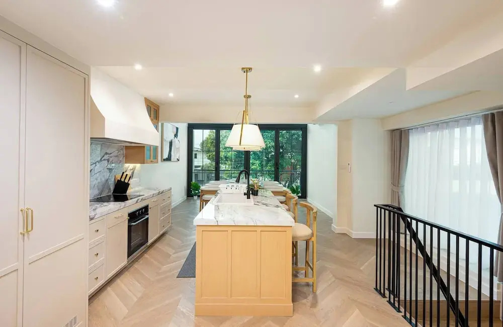 Stylish 5BR Poolhouse & Theater 2mins to BTS