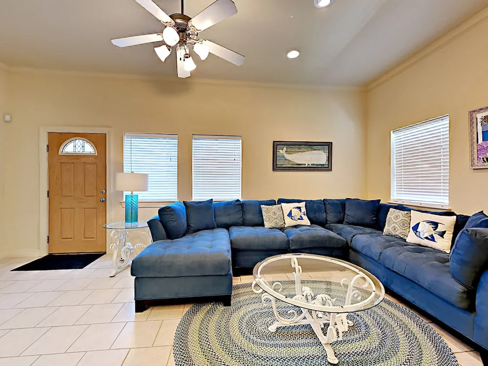 Paradise Palms - Four Bedroom Home