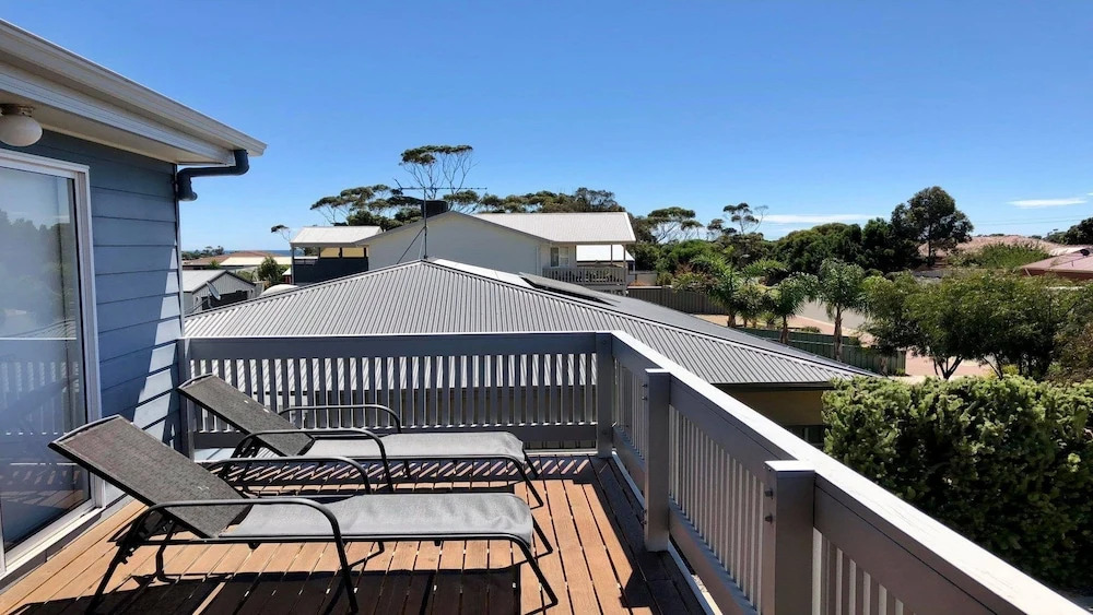 10 Hobart Road