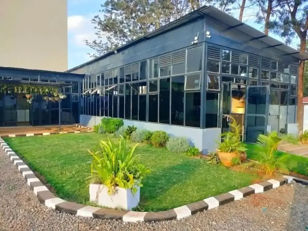 Lux Suites Tsavo Sunset Apartments