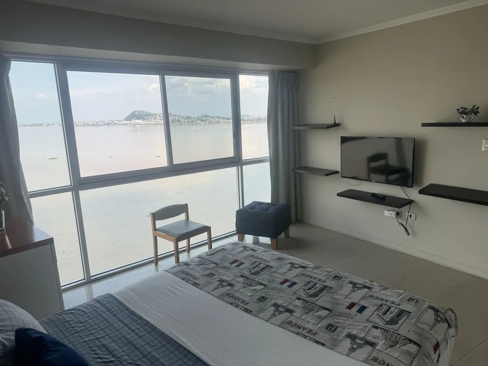 River View suites Puerto Santa Ana gye