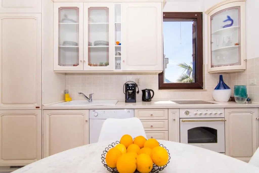 Gallery Luxury Suites & Rooms-Only Adults