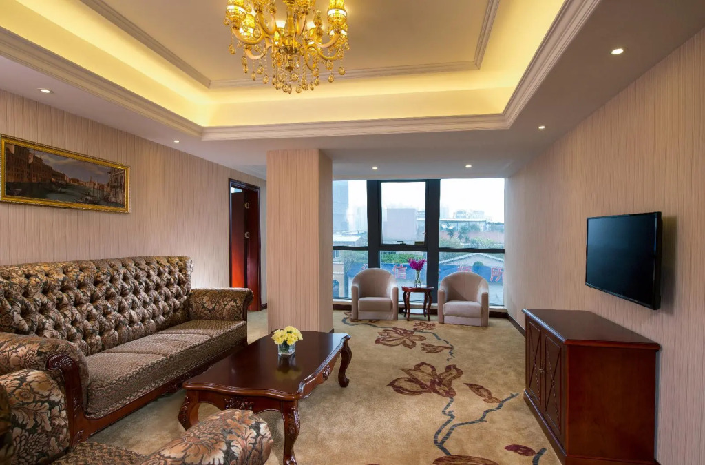 Vienna Hotel Shanghai Hongqiao Hub Jiading New City