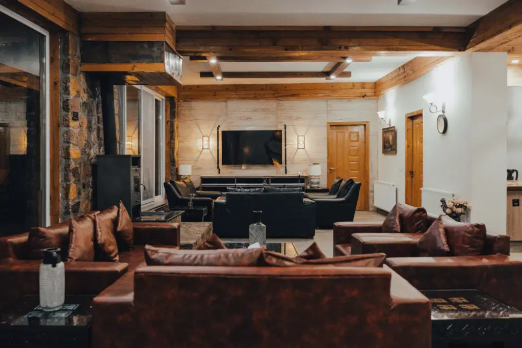 Alpine Hotel  Nathiagali