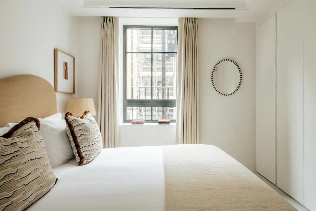 Claridge House by SLO