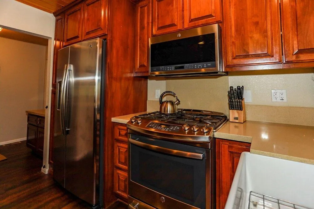 Bohemia Big Bear-1926 by Big Bear Vacations