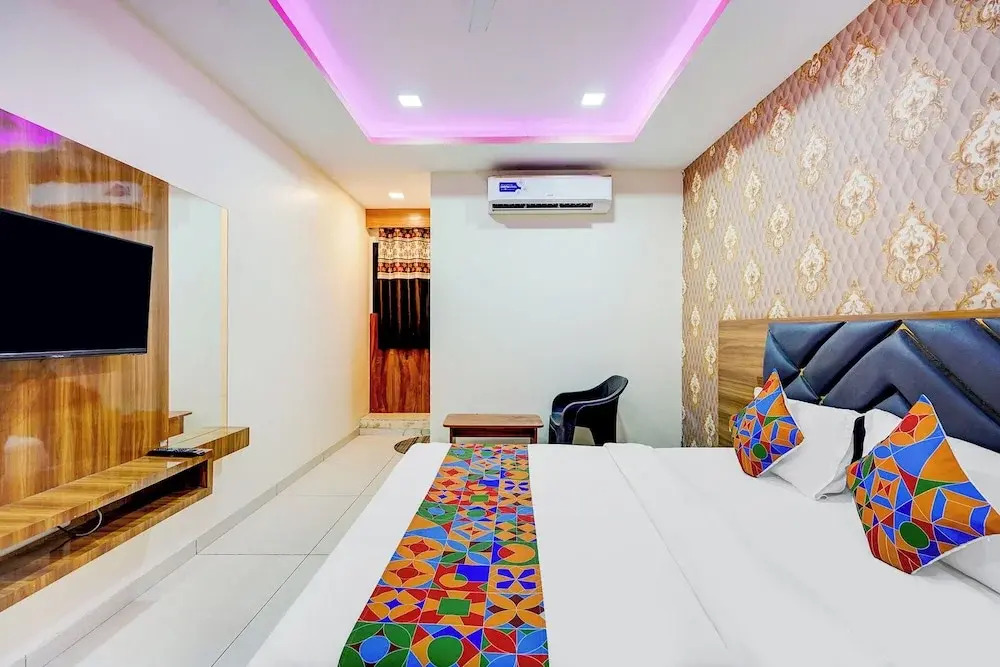 FabHotel Lake View I