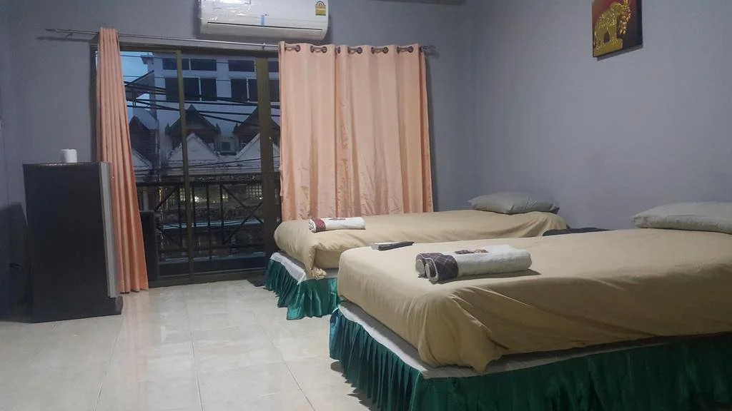 Lookchang Inn 1 (New Port Beach)
