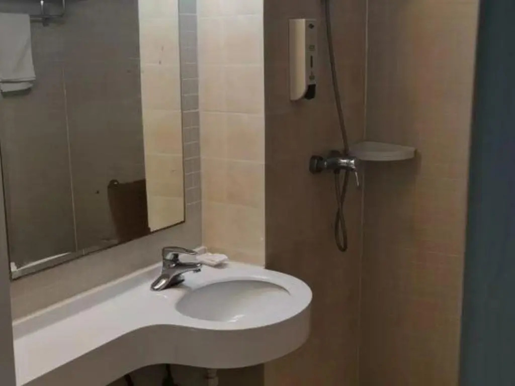Jinjiang Inns Shanghai Minhang Dongchuan Road Hotel