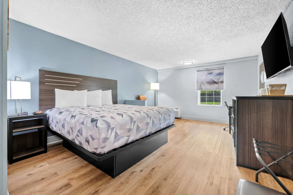 Econo Lodge Montgomery South I-65