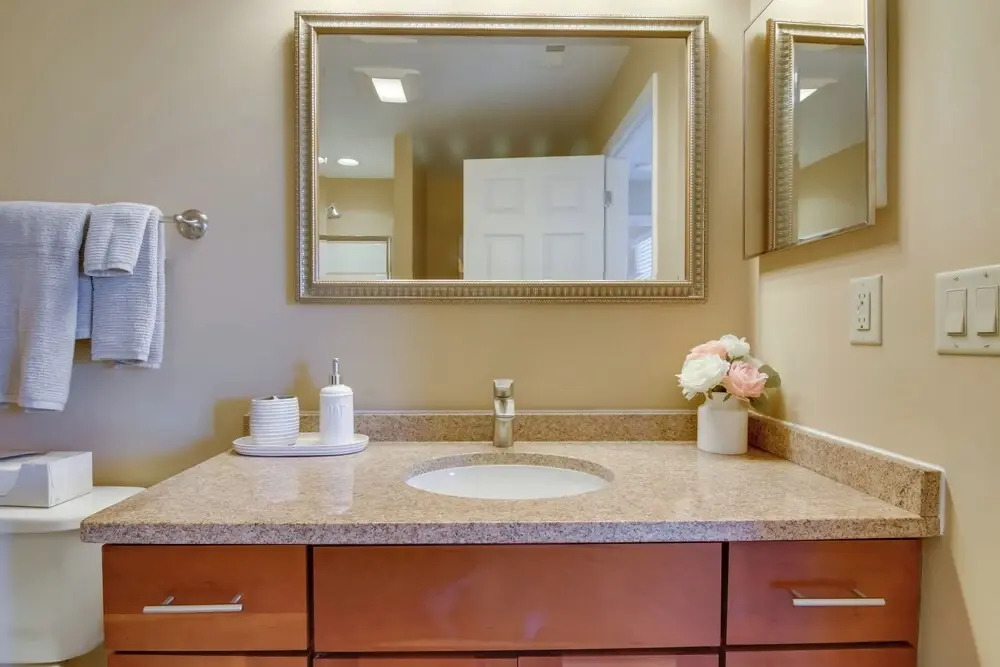 2 Mi to Ocean: Rehoboth Beach Condo w/ Pool Access