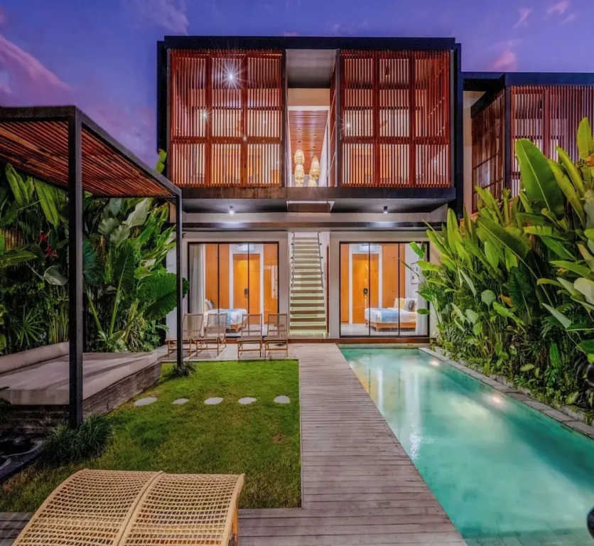Red Sunset Villa - Canggu