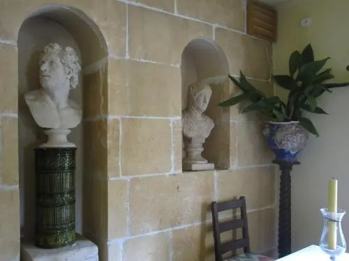 Fowlers Hotel