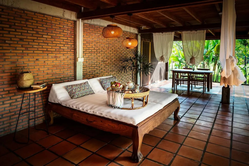 Farmhouse Resort & Spa